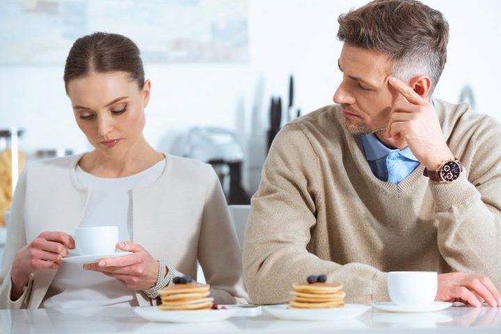 Por qué mi esposa me ignora y cómo mejorar nuestra comunicación - Psico Fronteras