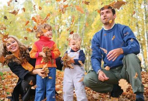 Tener hijos: ¿realmente sinónimo de felicidad o una ilusión social? - Psico Fronteras